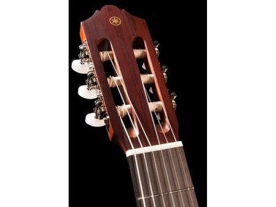 Yamaha CG122MC Solid Cedar Classical Guitar Acoustic
