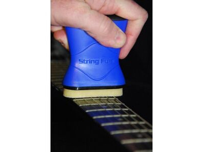 Music Nomad MN109 String Fuel β String Cleaner & Lubricant click to zoom image