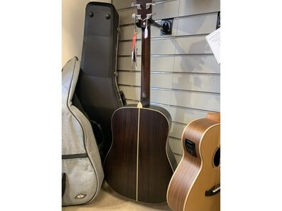 Tanglewood TW11TSE D/Nought Solid Spruce Top, Mahogony B&S click to zoom image